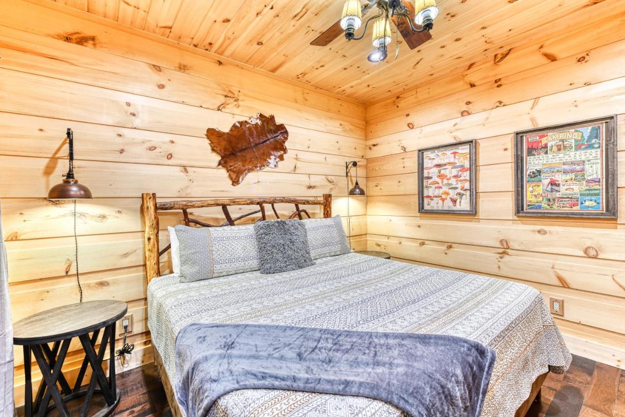 The Grand Fir Villa Gatlinburg Exterior photo